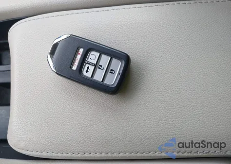 2022 Honda Insight Touring из США, поврежденный, VIN 19XZE4F95NE005635